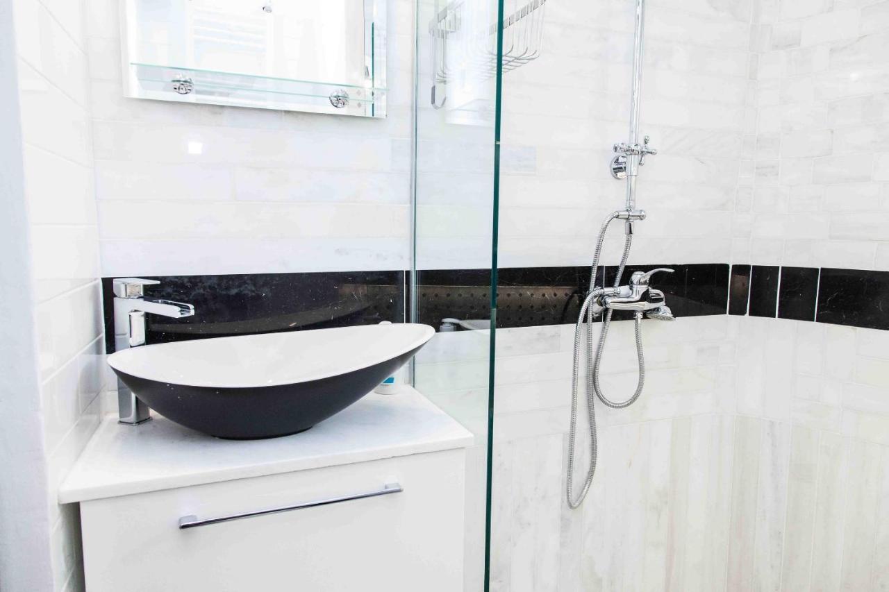 Gorgeous Penthouse With Private Jacuzzi And Amazing View! Apartment Athens Exterior photo