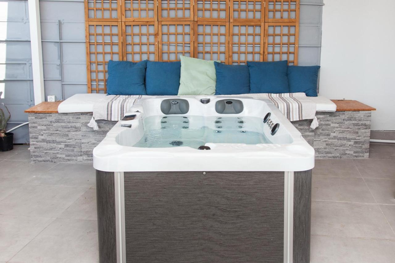 Gorgeous Penthouse With Private Jacuzzi And Amazing View! Apartment Athens Exterior photo